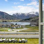 مكان تخييم Ulvik Camping *