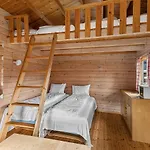 Ulvik Camping مكان تخييم *