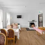 مكان تخييم Ulvik Camping أولفيك